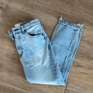 Abercrombie & Fitch Women’s High Rise Mom Jeans